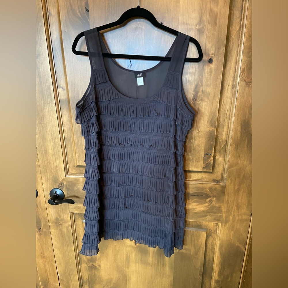H&M grey ruffle tunic dress